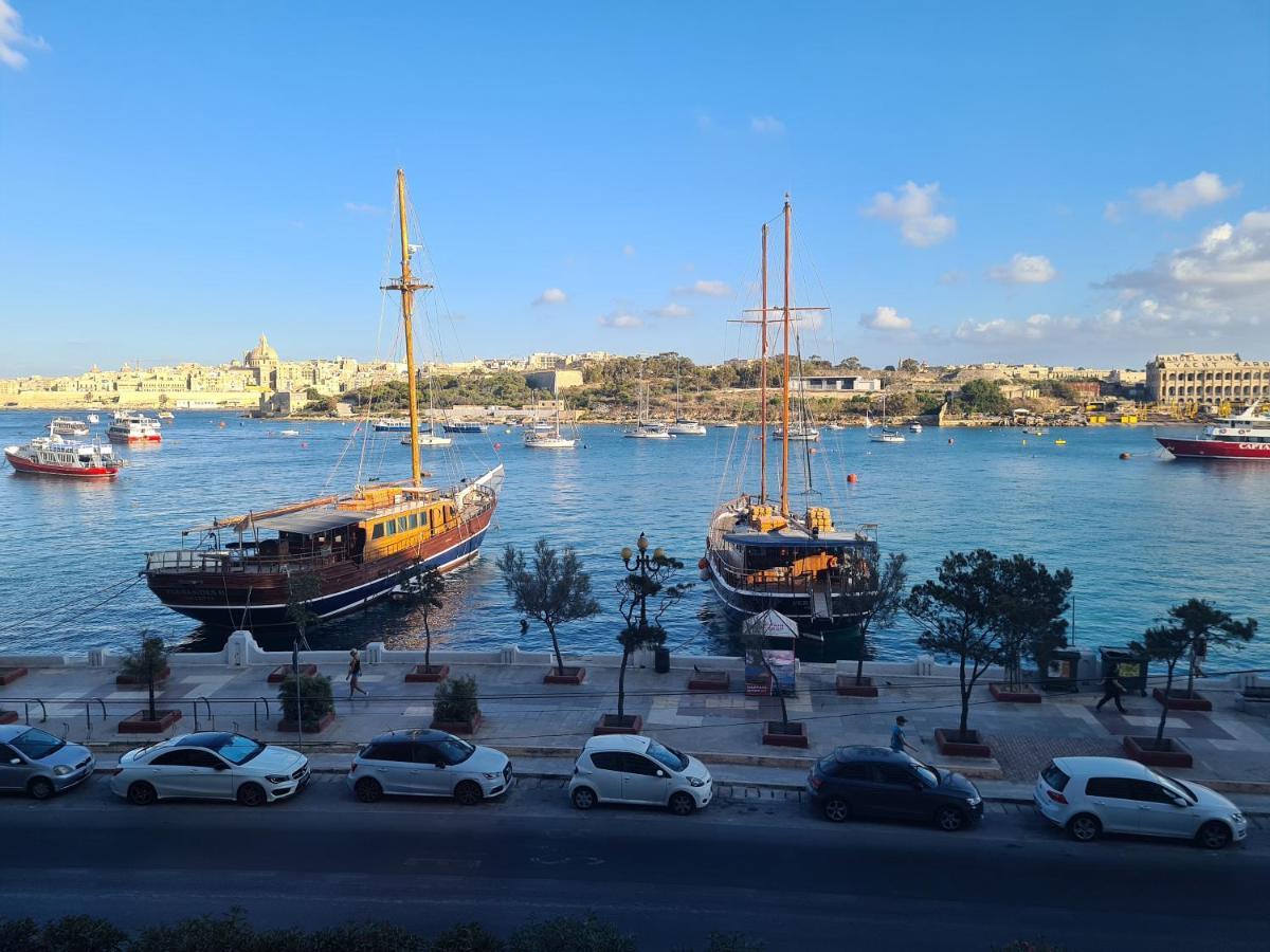 Spacious Seafront Apt Next To Sliema-Valeta Ferry المظهر الخارجي الصورة